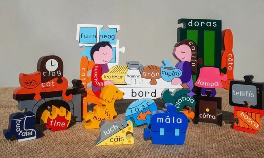 Wooden Toys Little Dreamers | Alphabet Jigsaw Sa Bhaile (At Home) Puzzle