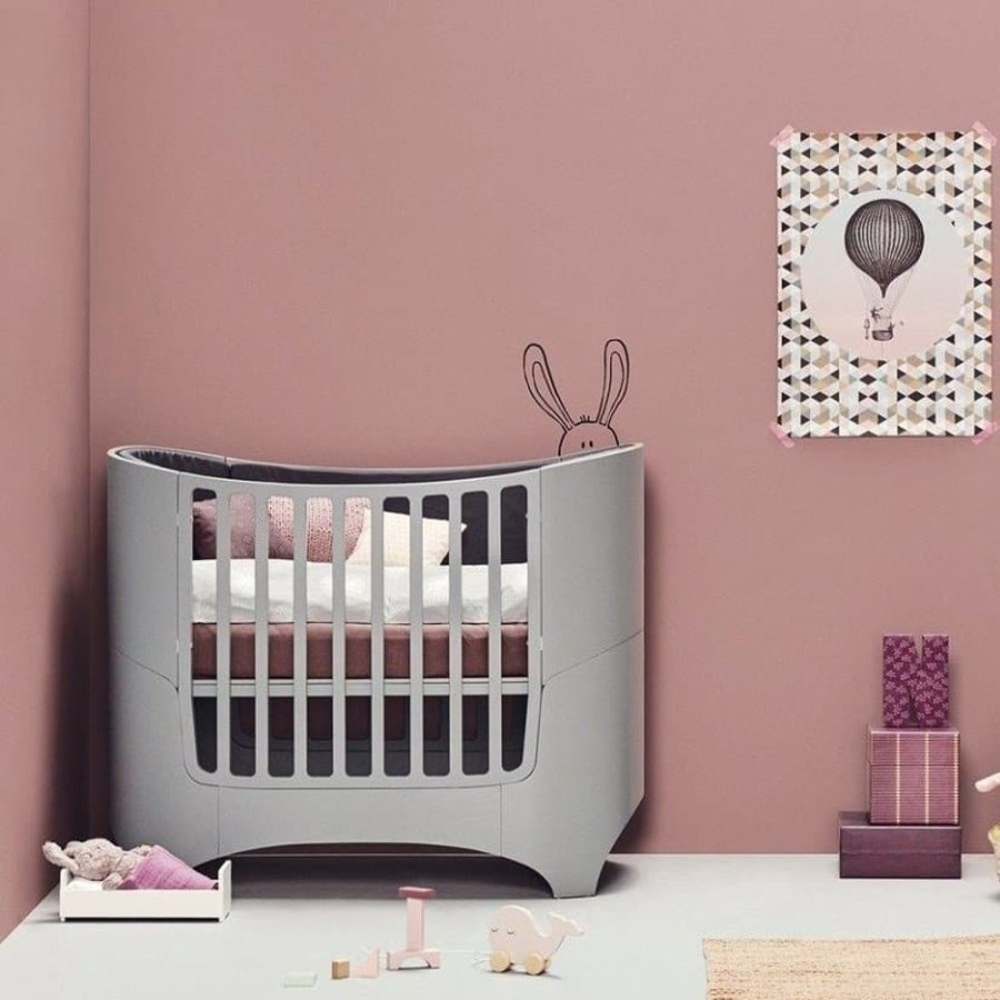 Nursery Little Dreamers | Leander Cot Bed / Birth - 7 Years / Grey