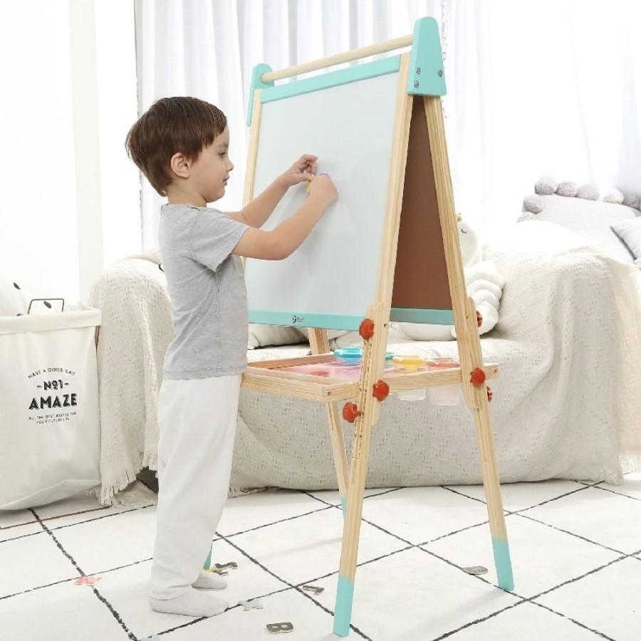 Wooden Toys Little Dreamers | Classic World Multi-Functional Easel